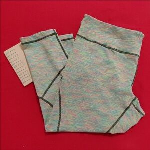 •Zella•Slim Fit•capri leggings•NWT•